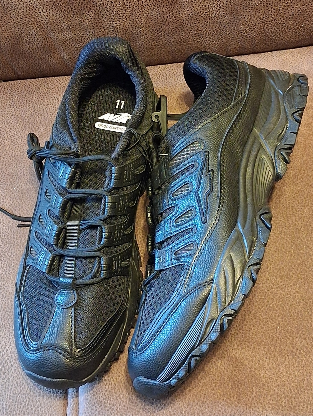 Avia Women's Black Elevate Performance Trail Sneakers Size 11